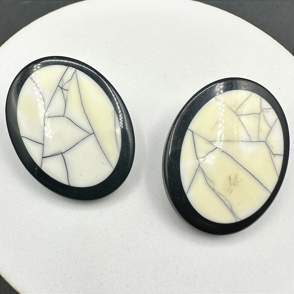 Vintage Oval Faux Howlite Clip-On Earrings Black‎ & Cream Statement